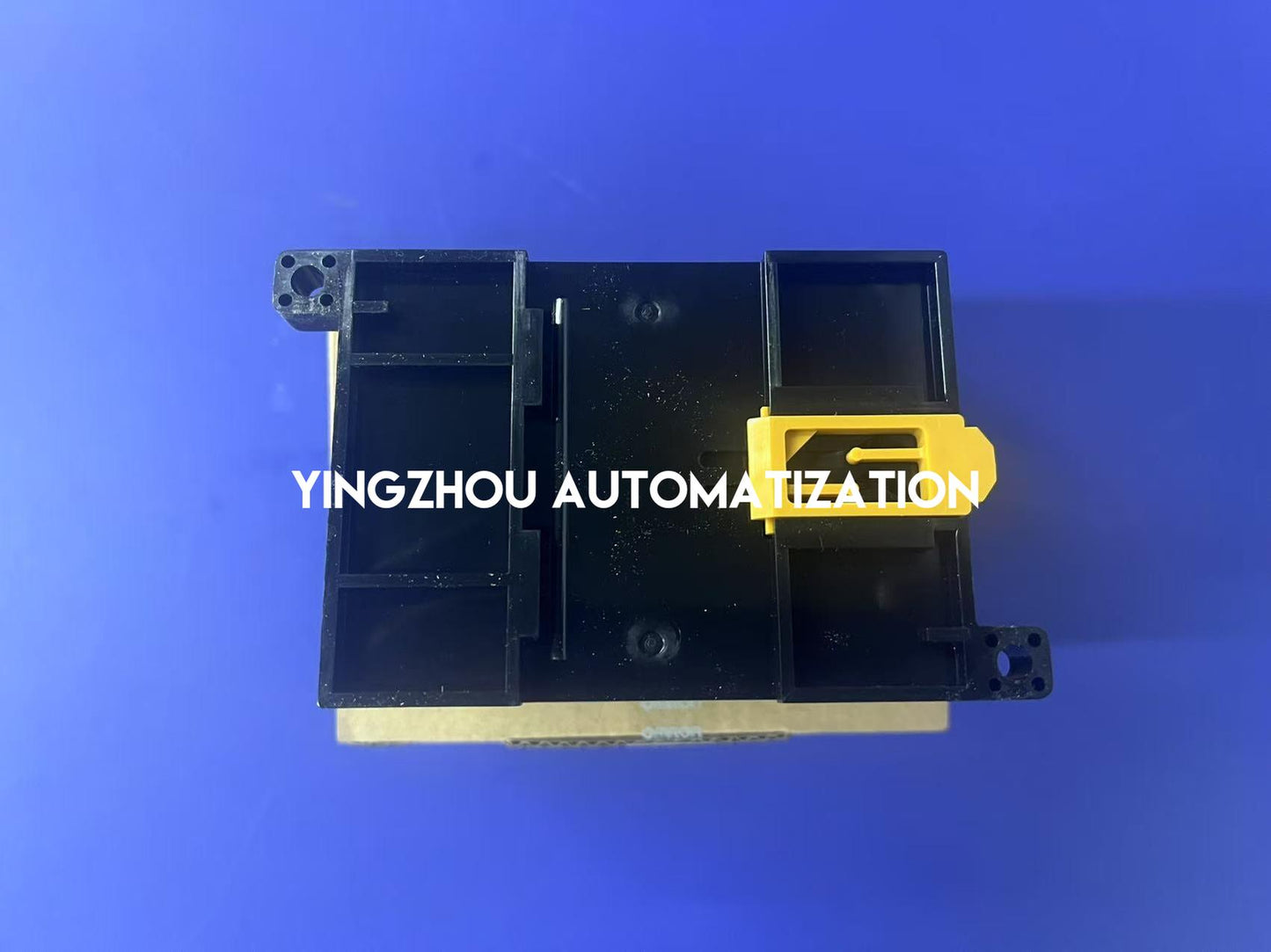 Omron CP1W Series CP1W-8ER PLC Output Module-YingZhou Automatization