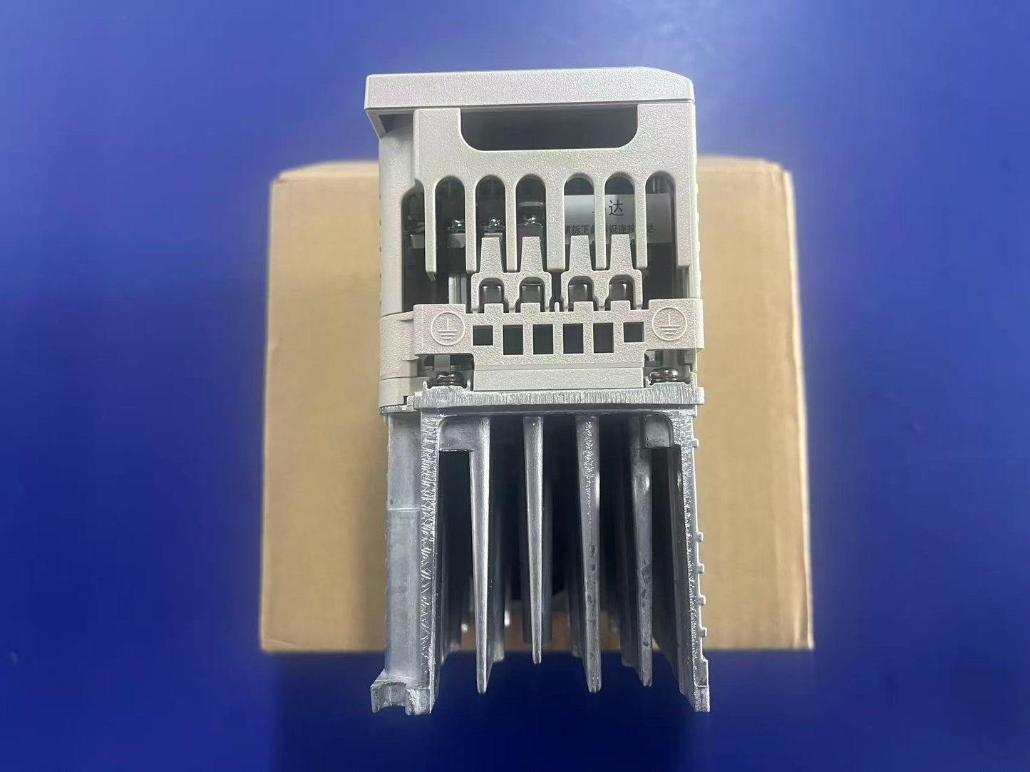 Yaskawa CIMR-JB2A0006BBA | J1000 Series AC Drive | 0.75kW 1HP | 6.0A Output | Three-Phase 200V-240V Input | Compact VFD Inverter | Non-EMC | Brand New Original