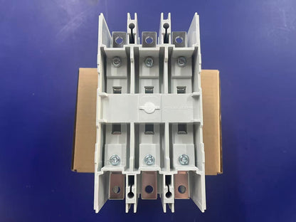 ABB 1SFL501074R8411 AX205-30-11-84 205A 110V AC 3-Pole Power Contactor