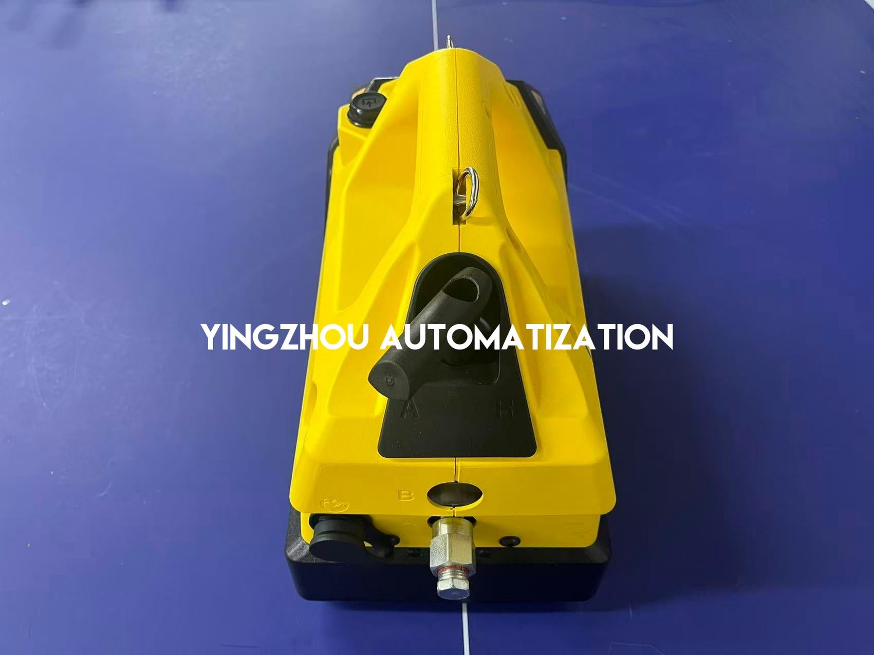 ENERPAC XC2202ME Cordless Hydraulic Pump 3/2 Manual Valve 122 in3 Usable Oil Batteries and Charger Included 230V-YingZhou Automatization