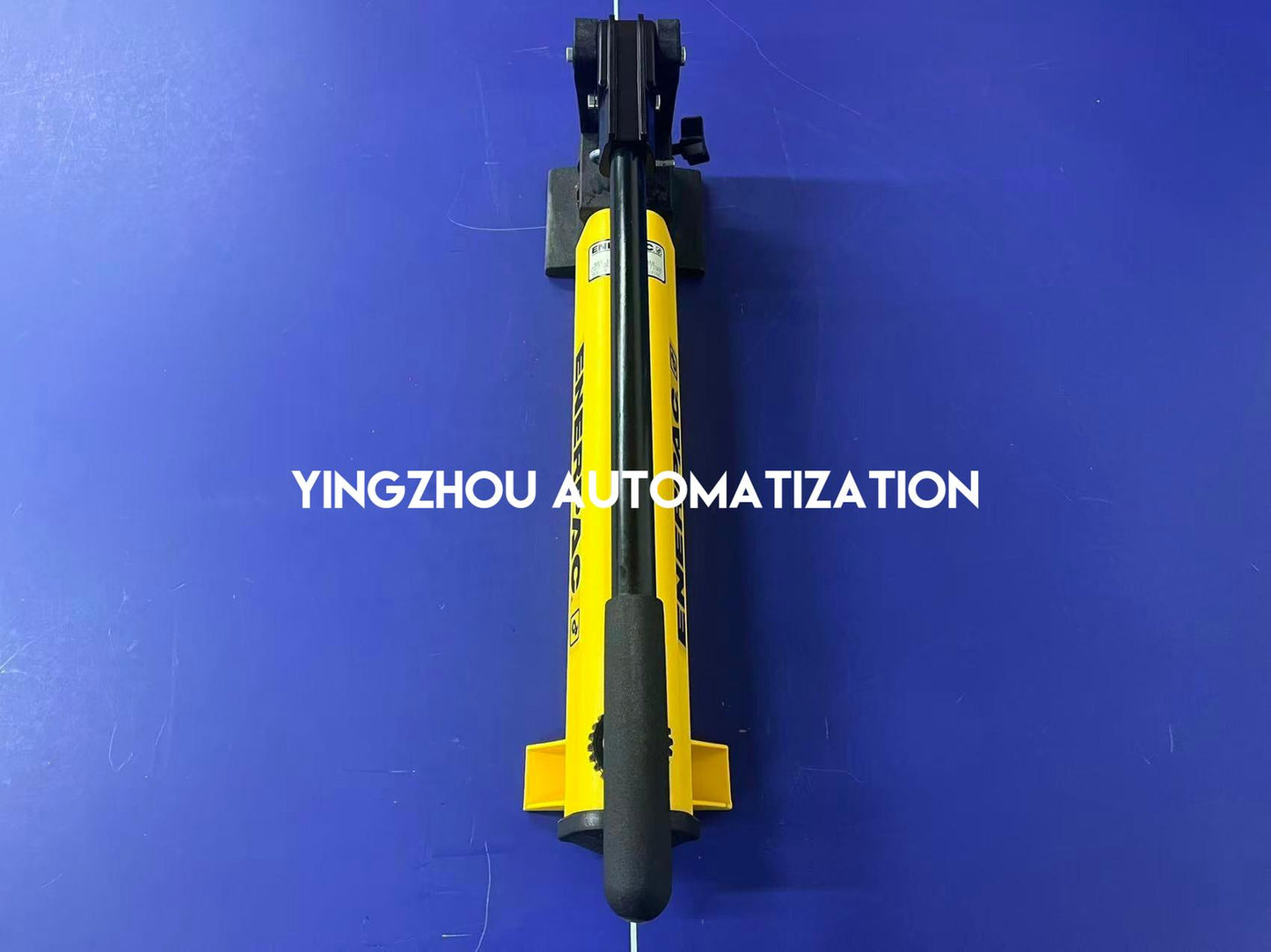 Enerpac P391 Lightweight Hydraulic Hand Pump | Single-Speed, 10,000 psi, 55 in³ Oil Capacity-YingZhou Automatization