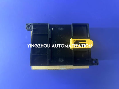 Omron CP1W Series CP1W-8ER PLC Output Module-YingZhou Automatization