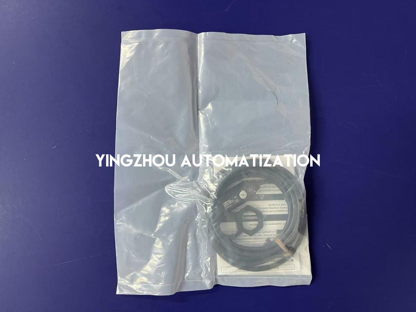 Omron E3FA-DP11 Diffuse-Reflective Photoelectric Sensor | M18 Plastic, 100mm, PNP, 2m Cable-YingZhou Automatization