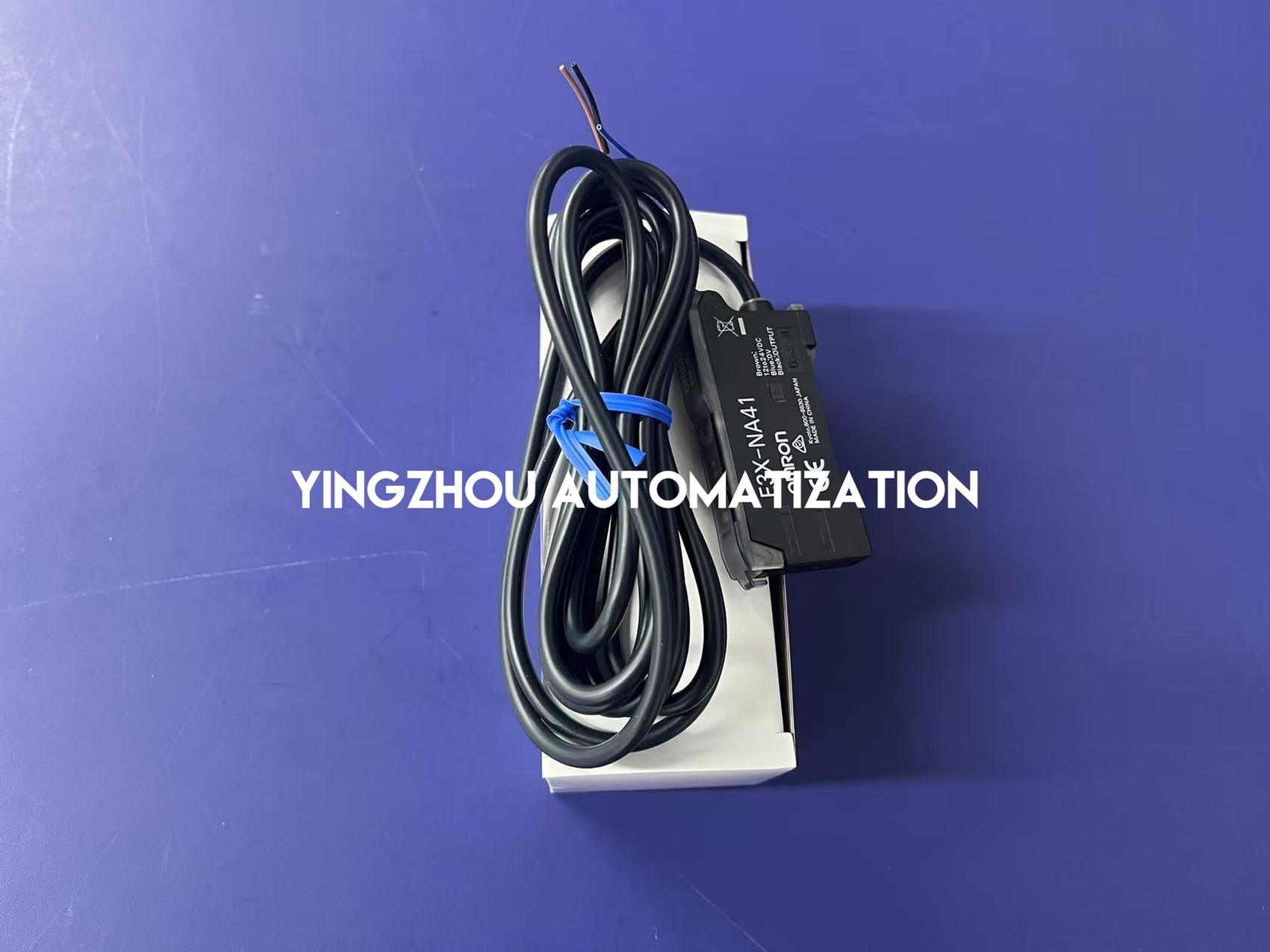 Omron E3X-NA41 Photoelectric sensor, optical fibre amplifier, bar LED display, DC, 3-wire, PNP, 2 m cable-YingZhou Automatization