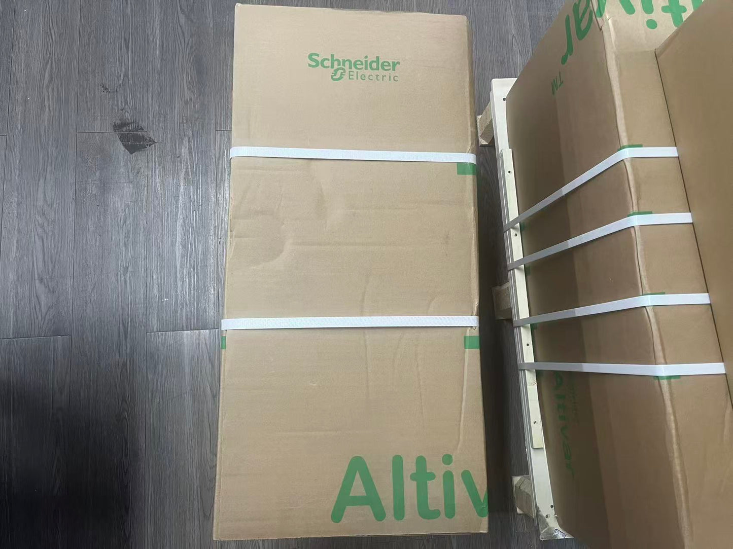 Schneider Electric ATV610D45N4 | Altivar 610 AC Drive | 45 kW 60 HP | 3-Phase 380V-460V Input | Industrial VFD Variable Frequency Inverter | Brand New Original-YingZhou Automatization