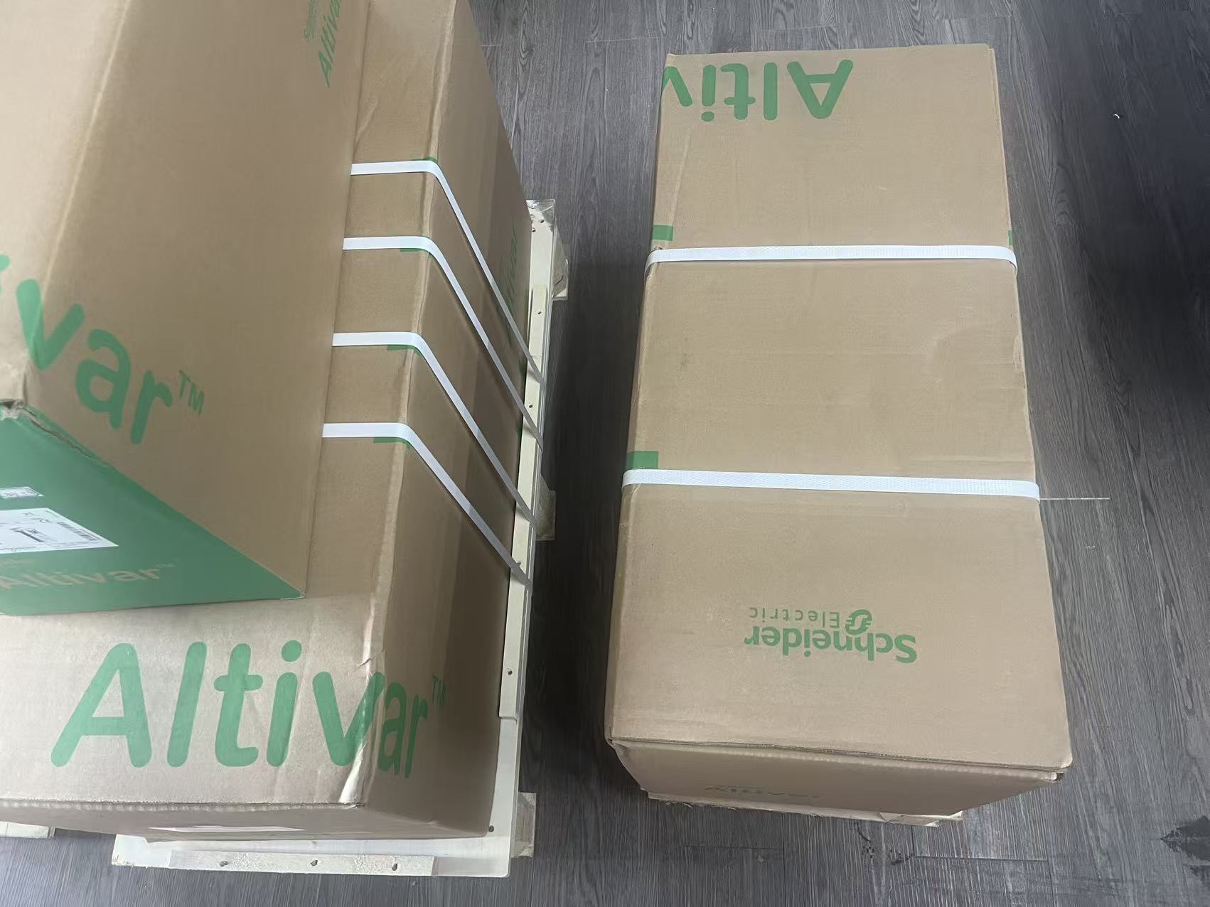 Schneider Electric ATV610D45N4 | Altivar 610 AC Drive | 45 kW 60 HP | 3-Phase 380V-460V Input | Industrial VFD Variable Frequency Inverter | Brand New Original-YingZhou Automatization