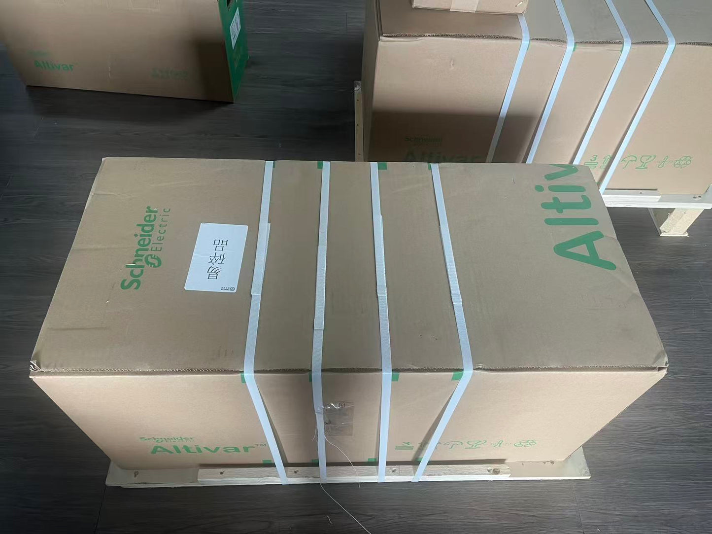 Schneider Electric ATV610D55N4 | Altivar 610 AC Drive | 55 kW 75 HP | 3-Phase 380V-460V Input | Industrial VFD Variable Frequency Inverter | Brand New Original-YingZhou Automatization