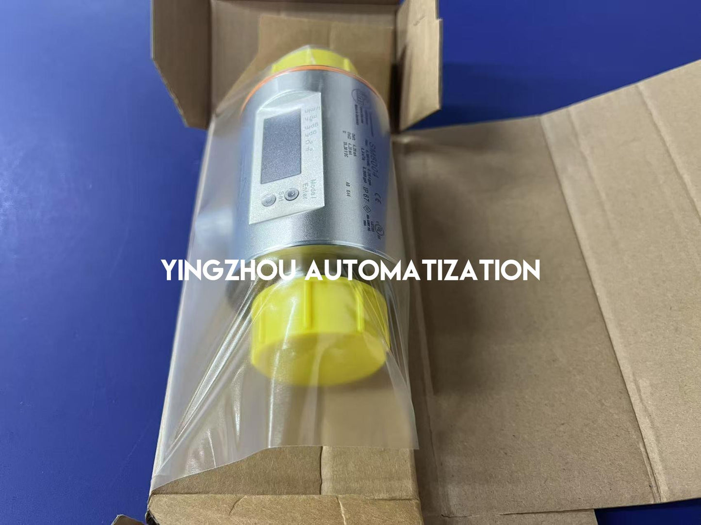 ifm electronic SM8004 Magnetic-Inductive Flow Meter - 100 l/min, Temperature Sensing-YingZhou Automatization